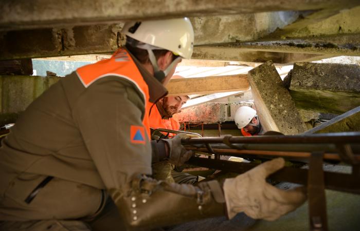 Sauvetage dans les décombres